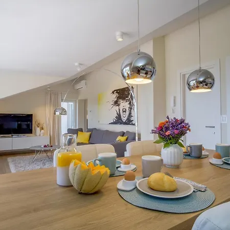 Penthouse Design & Direkt Am Mit Unverbautem Blick Ueber Adria (adults Only) Mali Lošinj