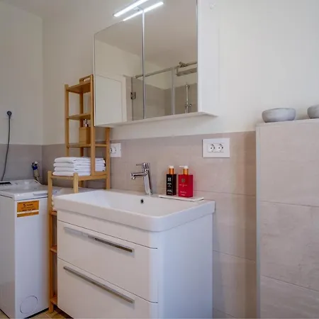Penthouse Design & Direkt Am Mit Unverbautem Blick Ueber Adria (adults Only) * Mali Lošinj
